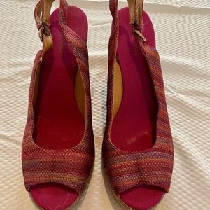 Nine West - EUC pink wedge sandals
